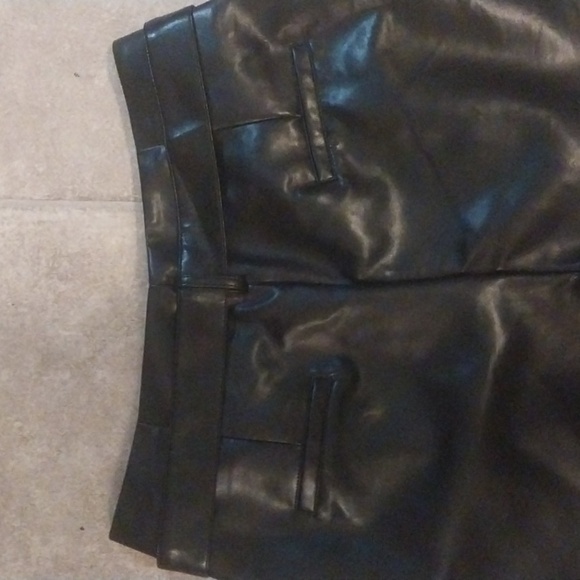 NWT Black Faux Leather Size XL Shorts with Belt - Picture 5 of 9